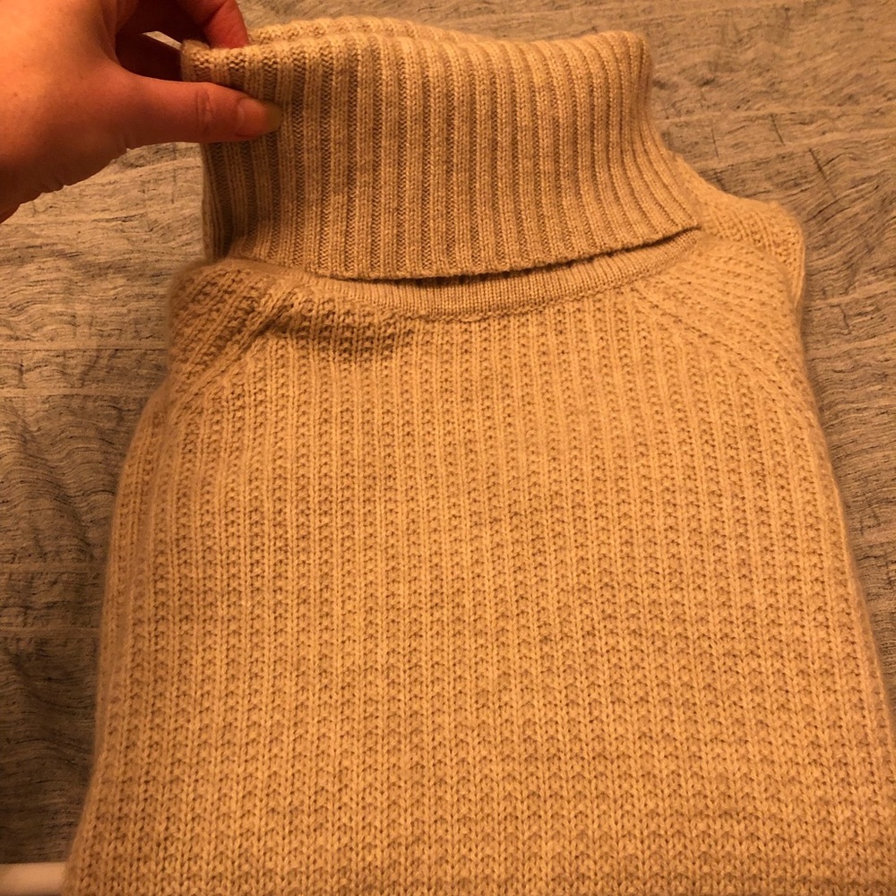 Theory Cashmere Ribbed Turtleneck Sweater